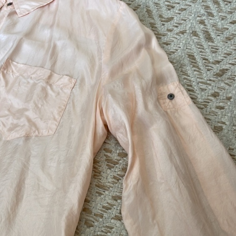 Broadway and broom medium silk peach top - Picture 3 of 8